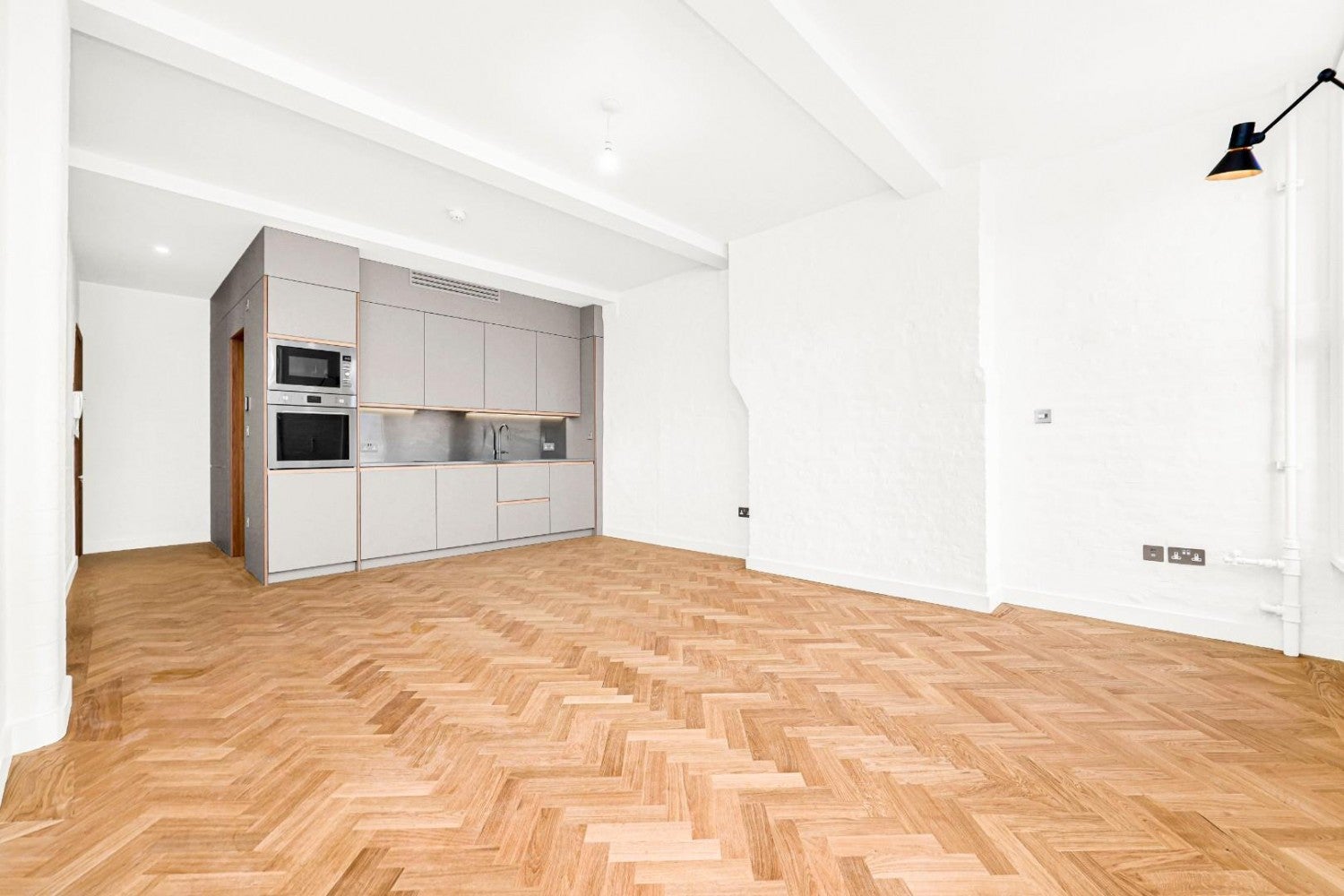 Flat Hoxton Square in Greater London