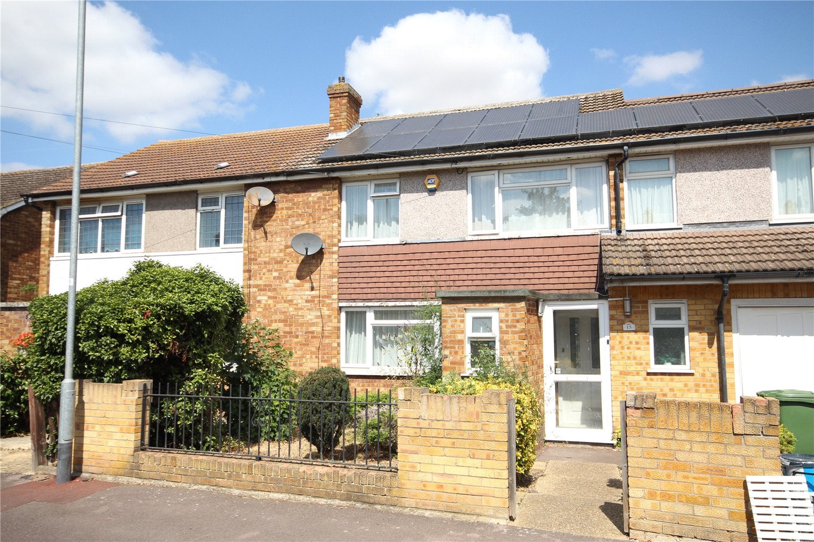 House Lansbury Avenue in Greater London