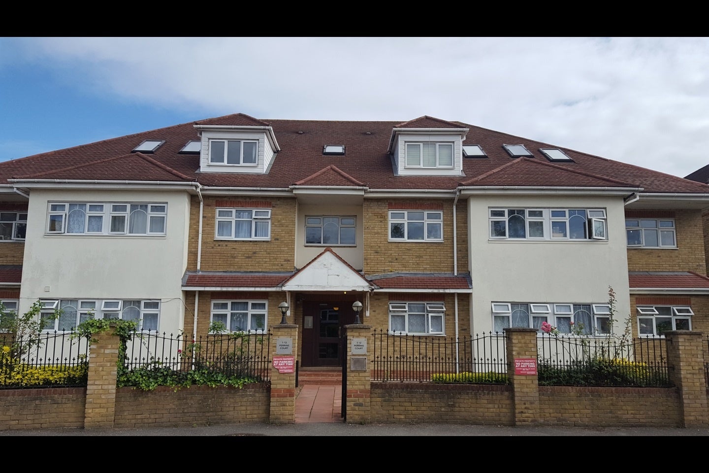 Flat John Perrin Place in Greater London