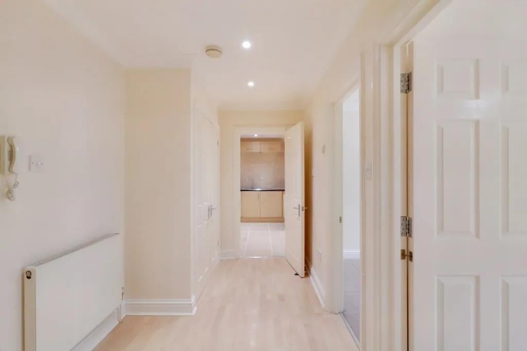 Flat John Perrin Place in Greater London