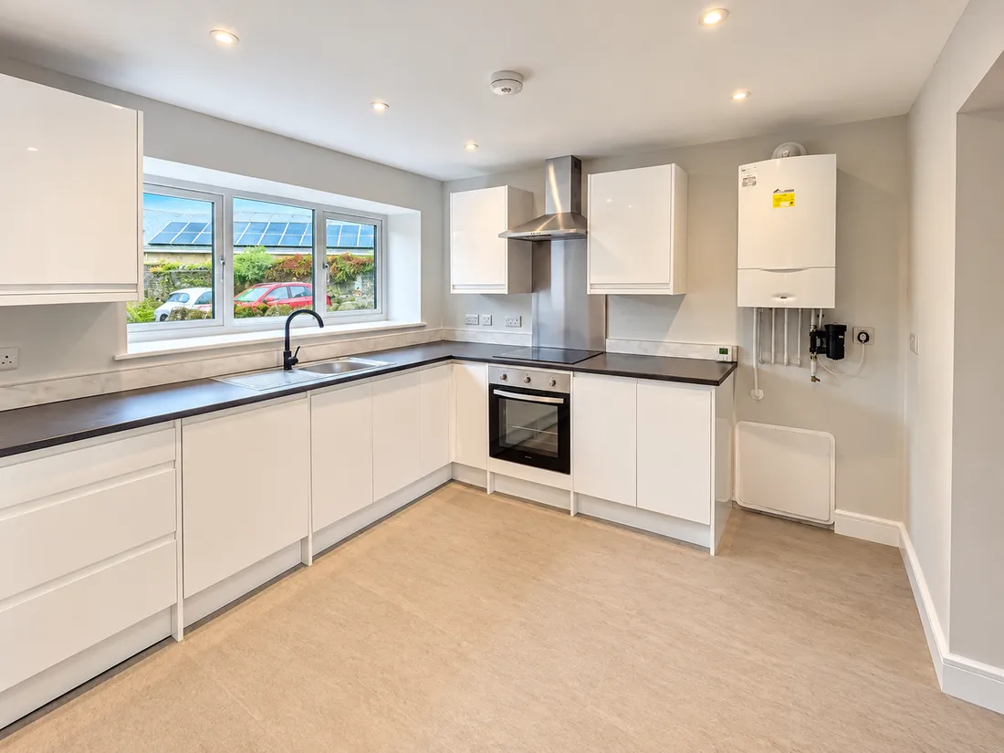 Flat Fitzroy Close in Monmouth