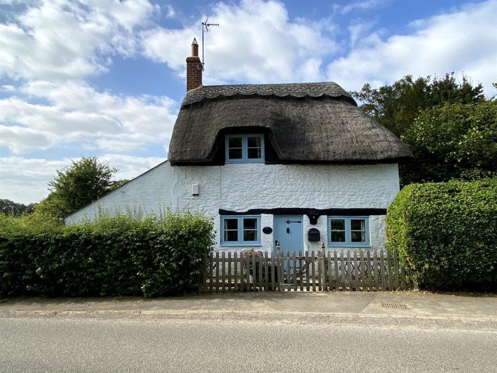 House Woolstone Road in Vale of White Horse