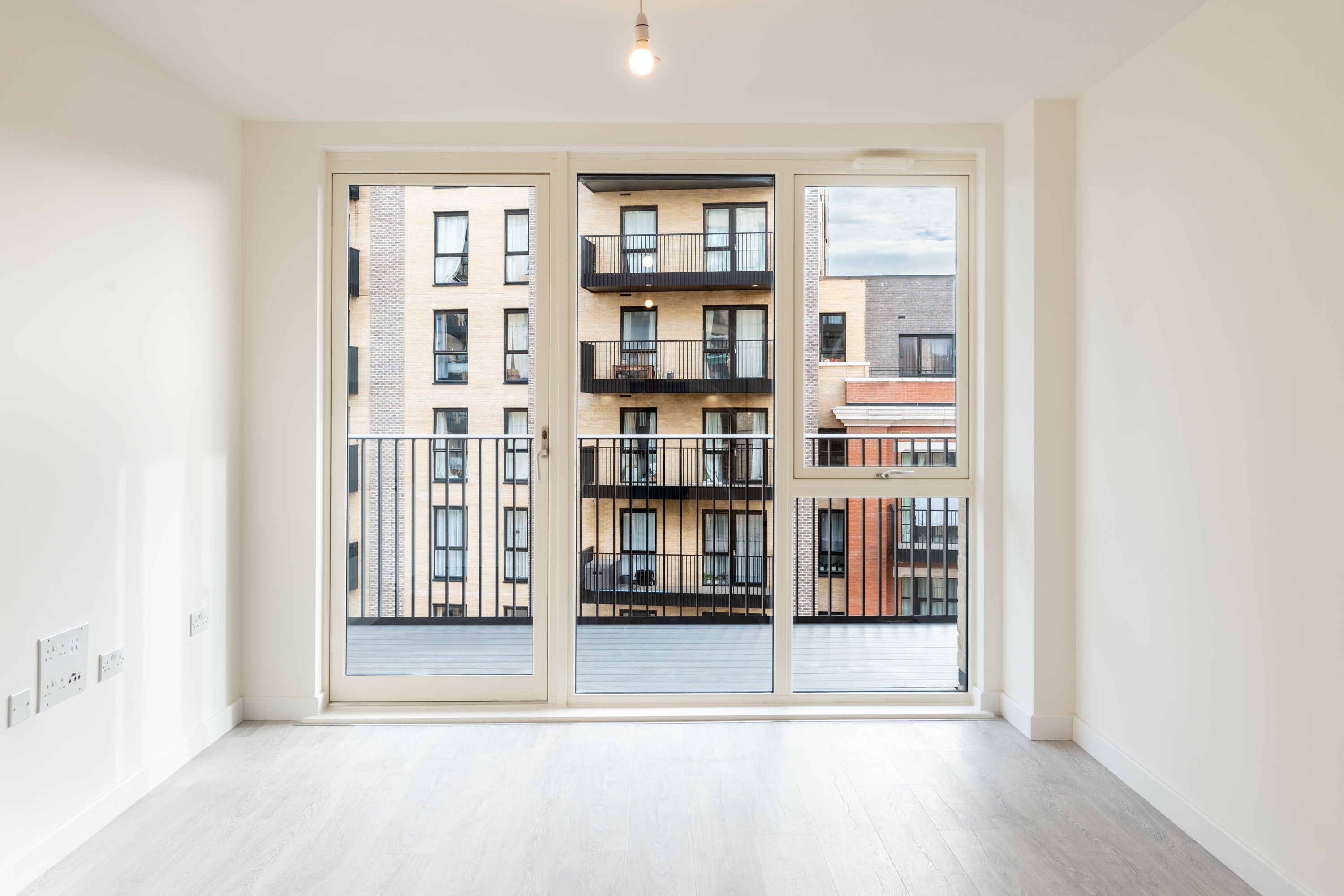 Flat Silverdale Road in Greater London