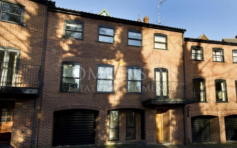 Room Woolpack Lane in Nottingham