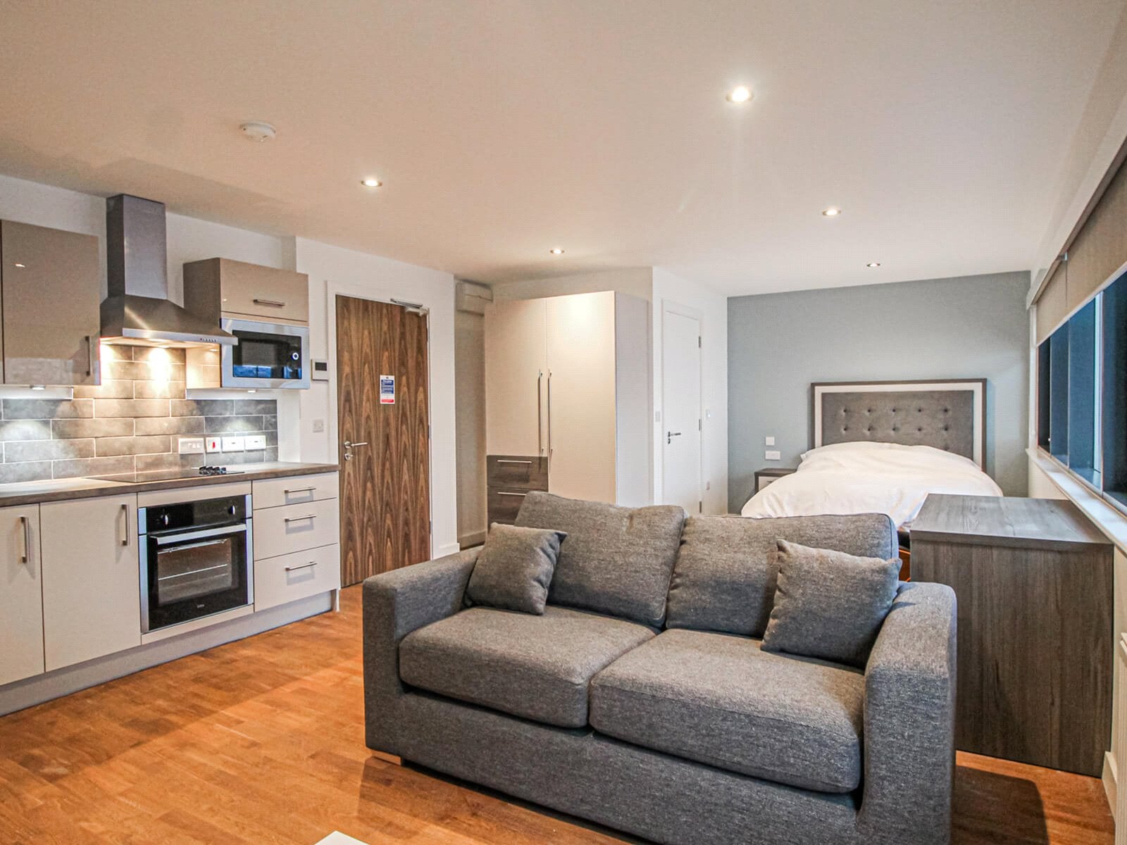 Flat Wade Lane in Leeds