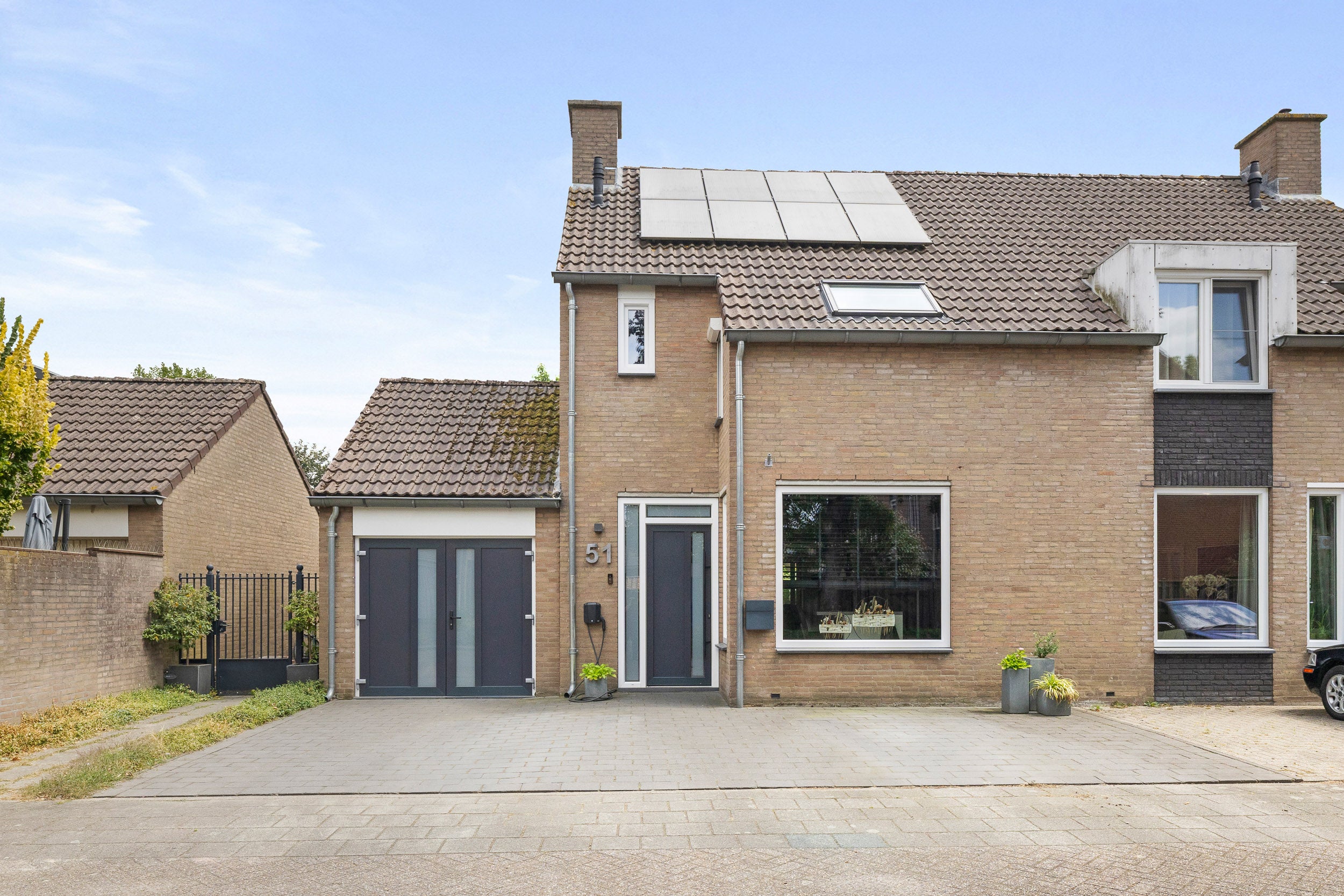 Huis Burg. Cremershof 51 in Panningen