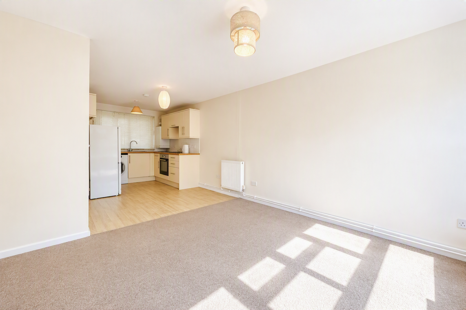Flat Ivychurch Close in Greater London