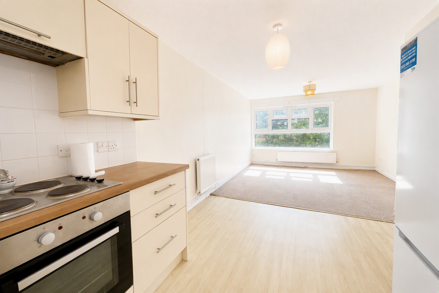 Flat Ivychurch Close in Greater London