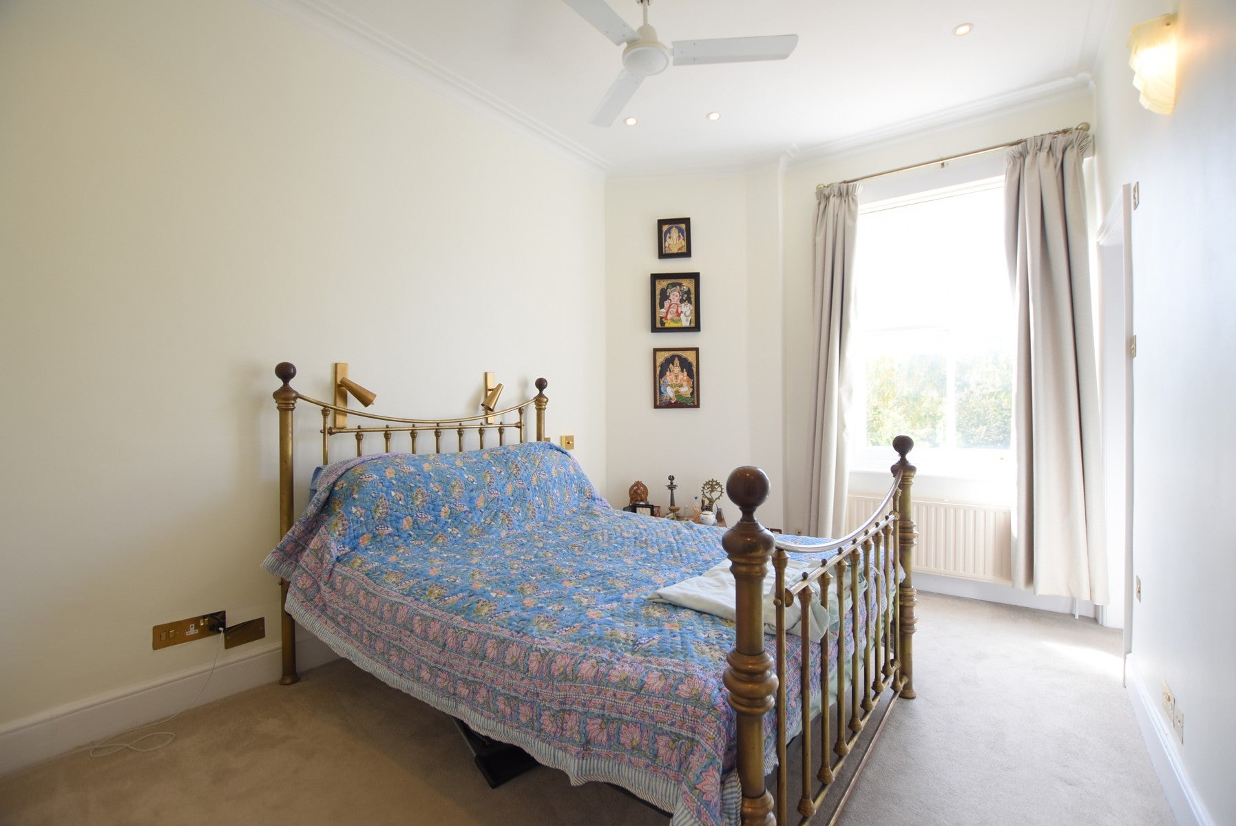 Flat Lauderdale Road in City of Westminster