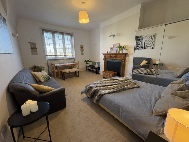 Room West End Lane in Greater London