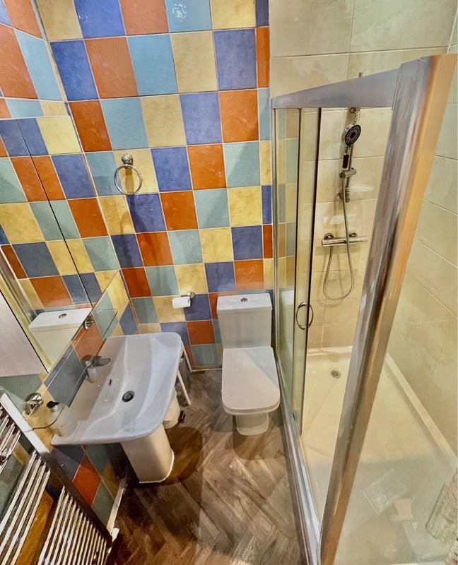 Room Lithos Road in Greater London