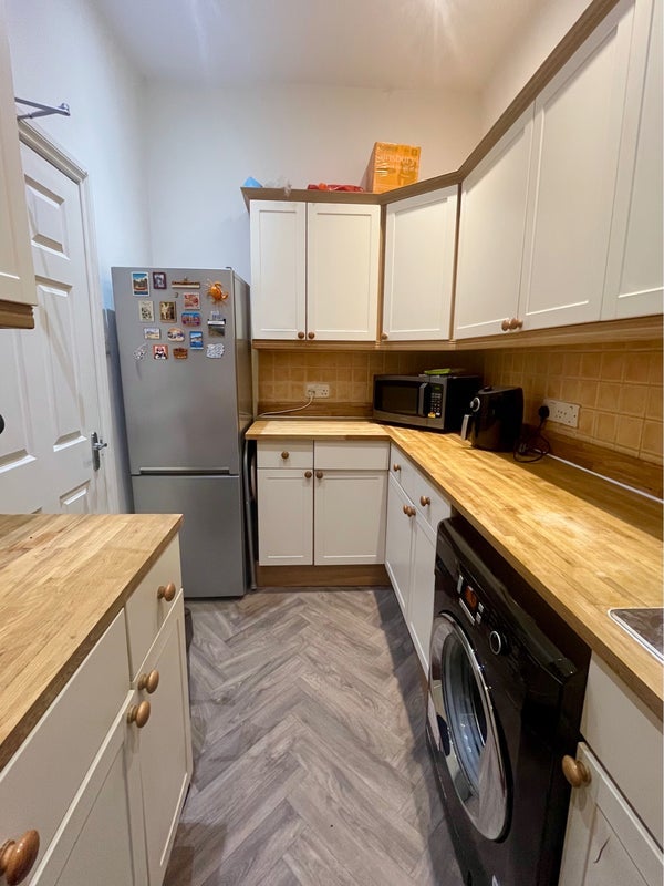 Room Lithos Road in Greater London