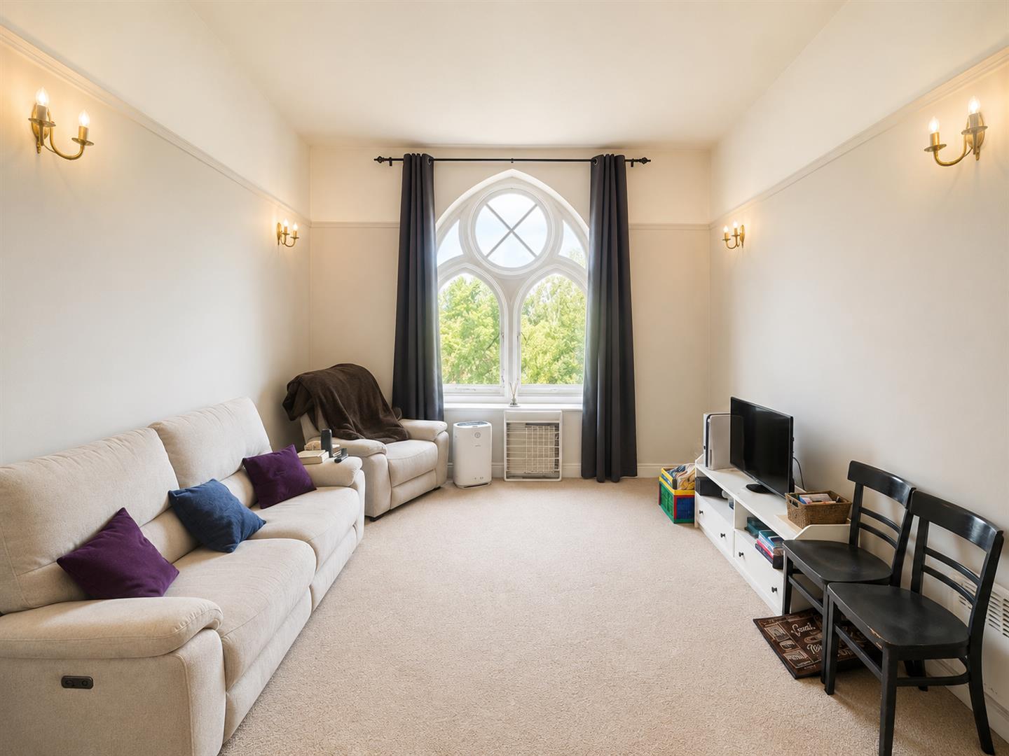 Flat Exeter Close in Watford