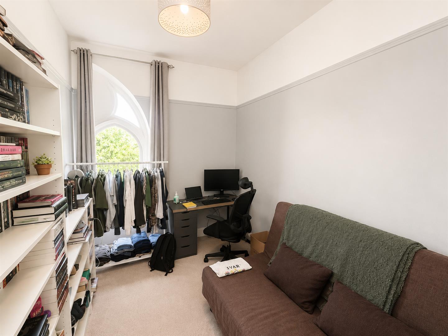 Flat Exeter Close in Watford