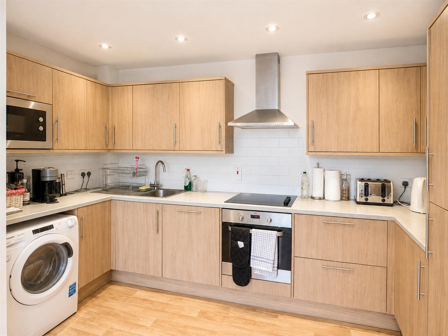 Flat Exeter Close in Watford