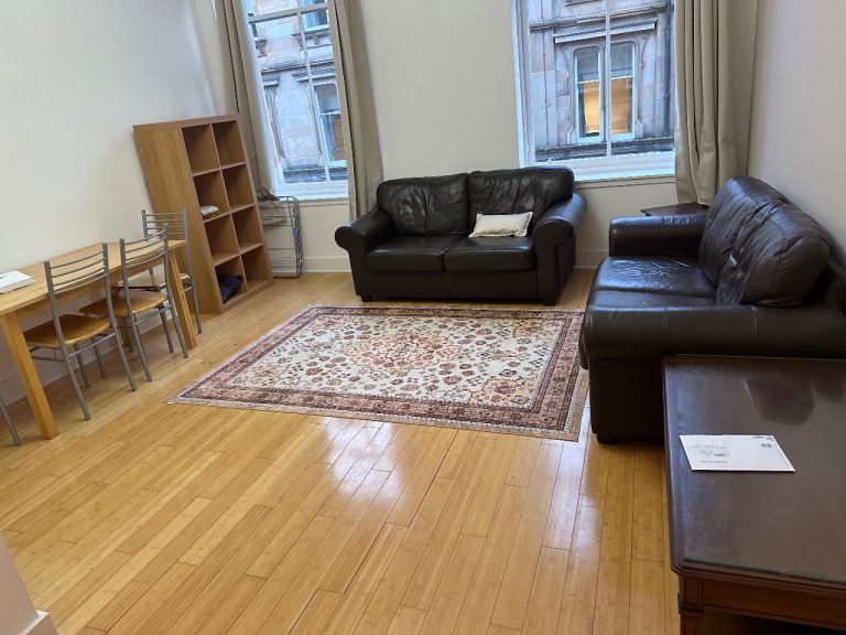 Flat Miller Street in Glasgow