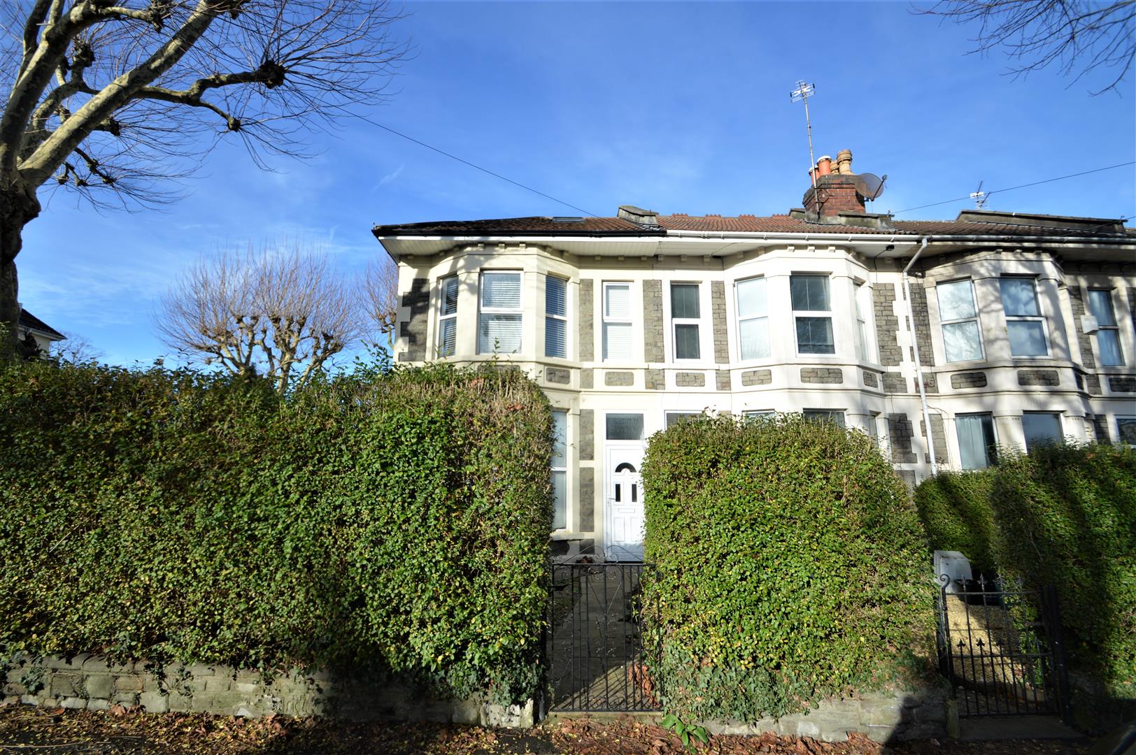 Room Downend Road in Bristol