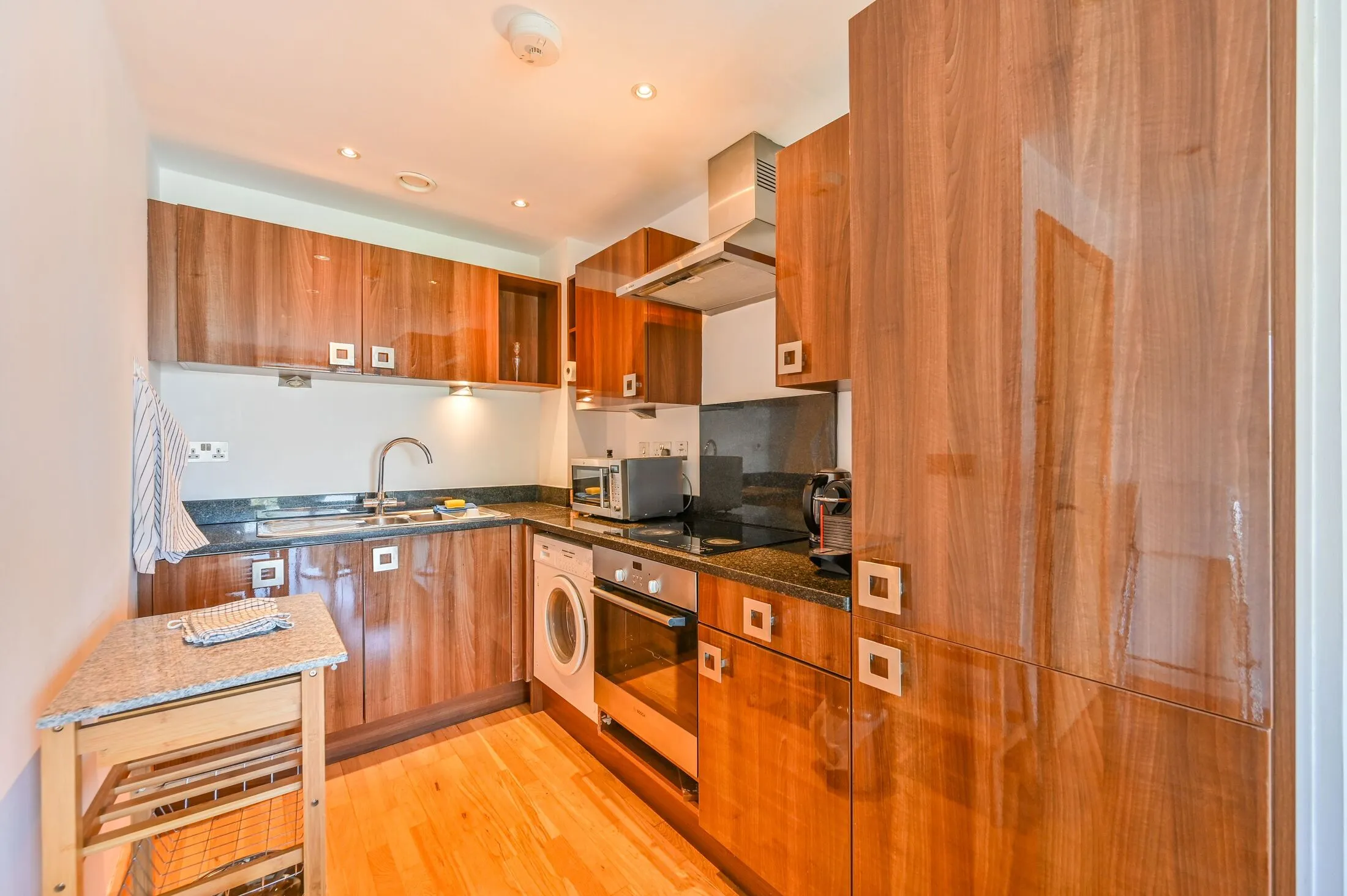 Flat Burdett Road in Greater London
