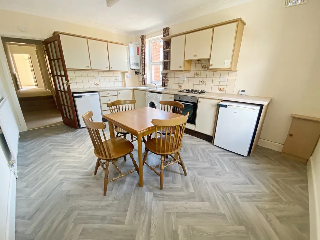 Flat Wimborne Road in Bournemouth