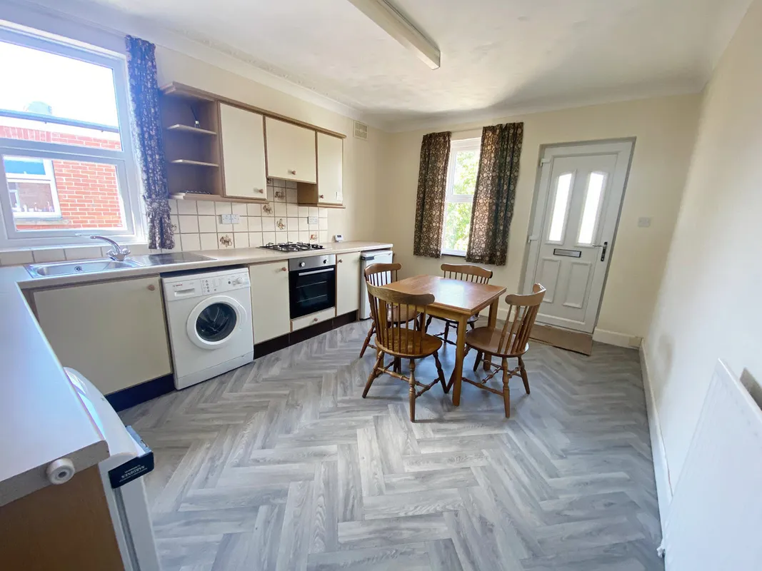 Flat Wimborne Road in Bournemouth