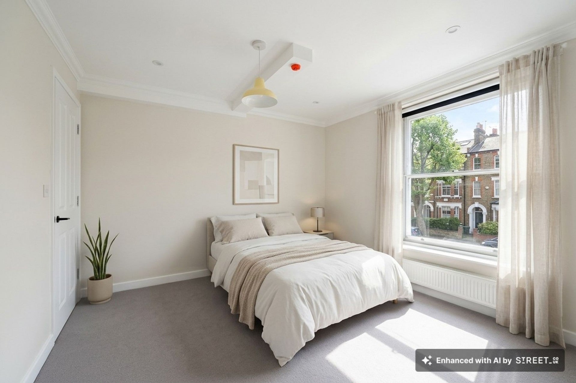 Flat Hammersmith Broadway in Greater London
