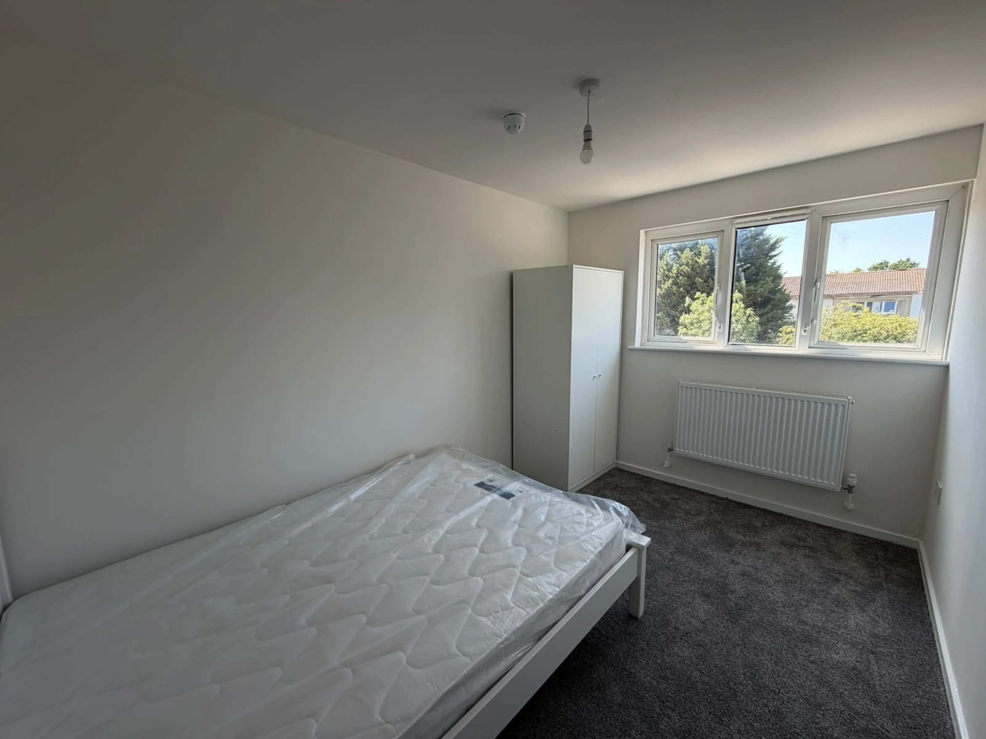 Room Farthing Grove in Milton Keynes