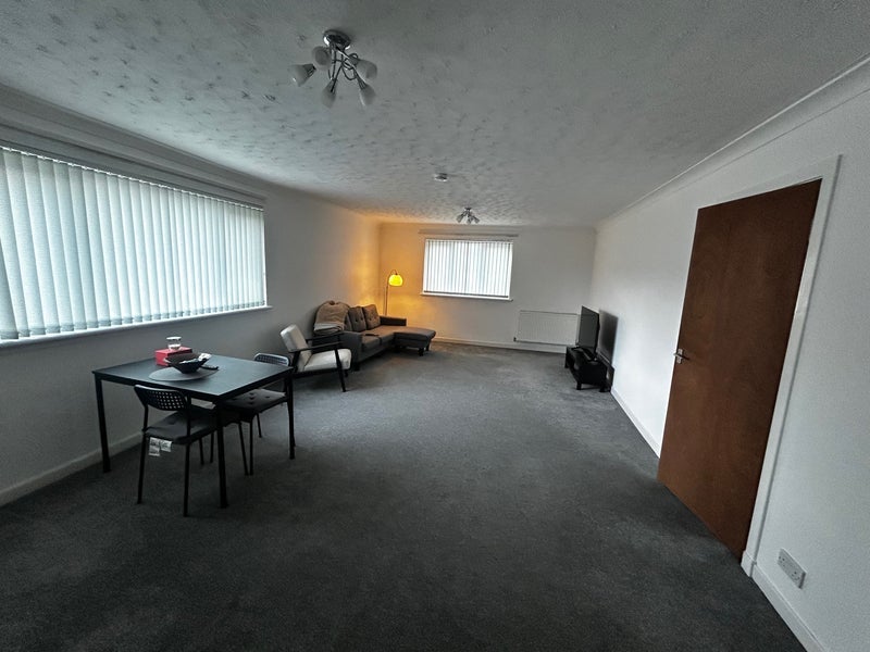 Room Strathblane Road in Milngavie