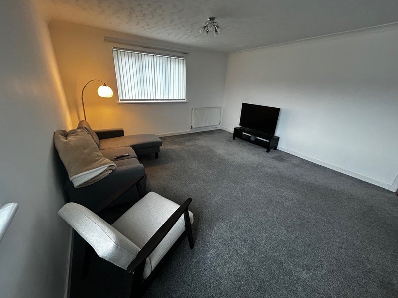 Room Strathblane Road in Milngavie