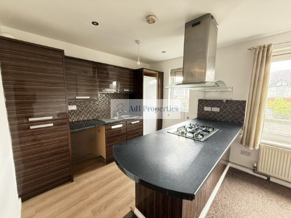 Flat Northborough Road in Greater London