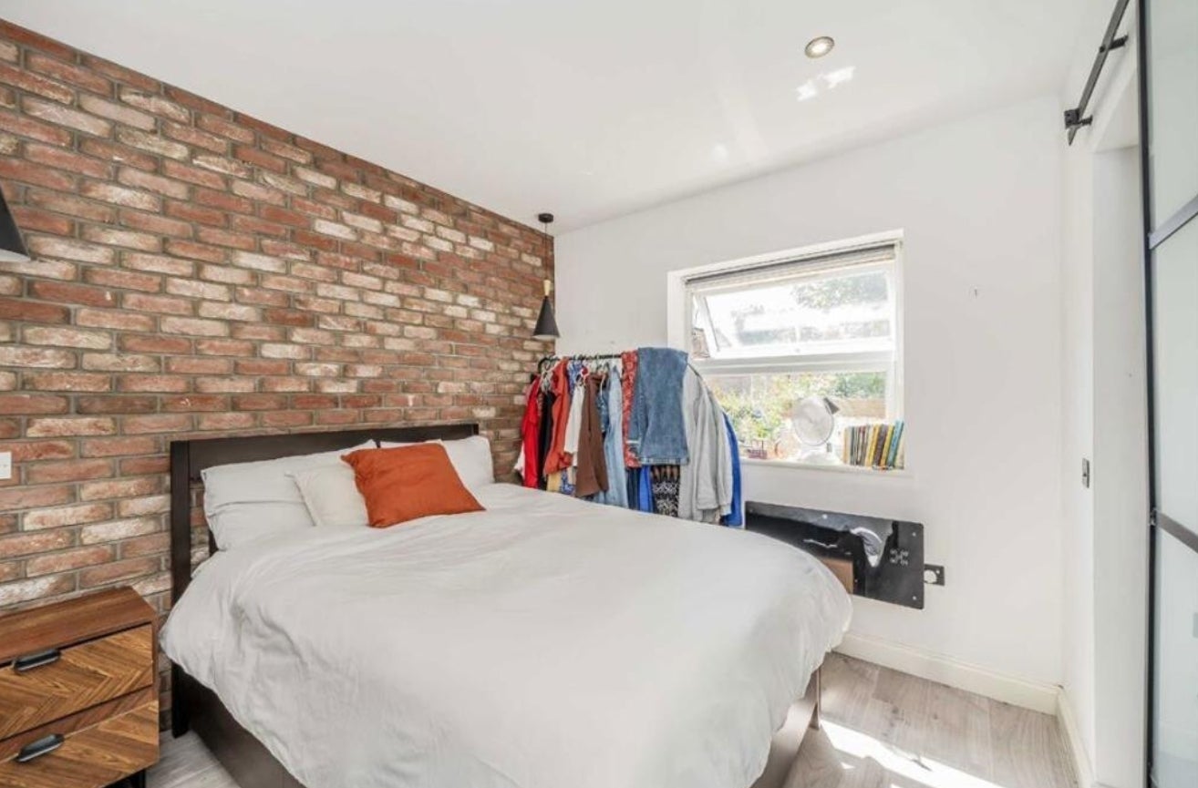 Flat Lena Gardens in Greater London