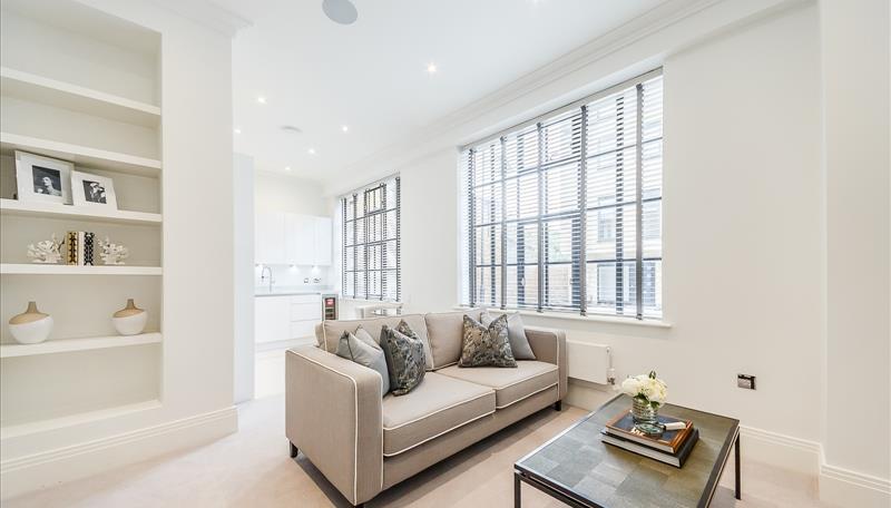 Flat Rainville Road in Greater London