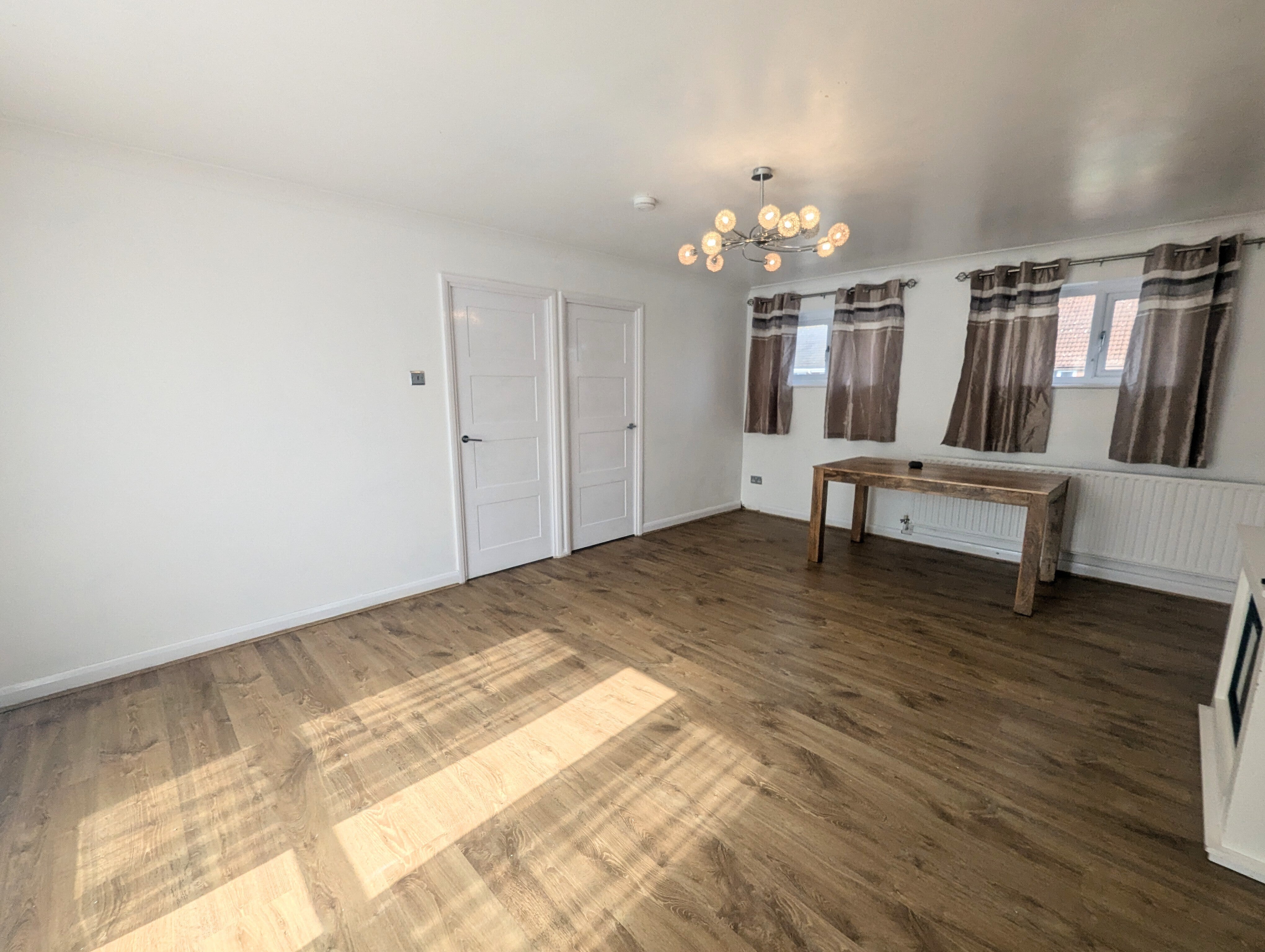 Flat Kingfisher Drive in Durrington