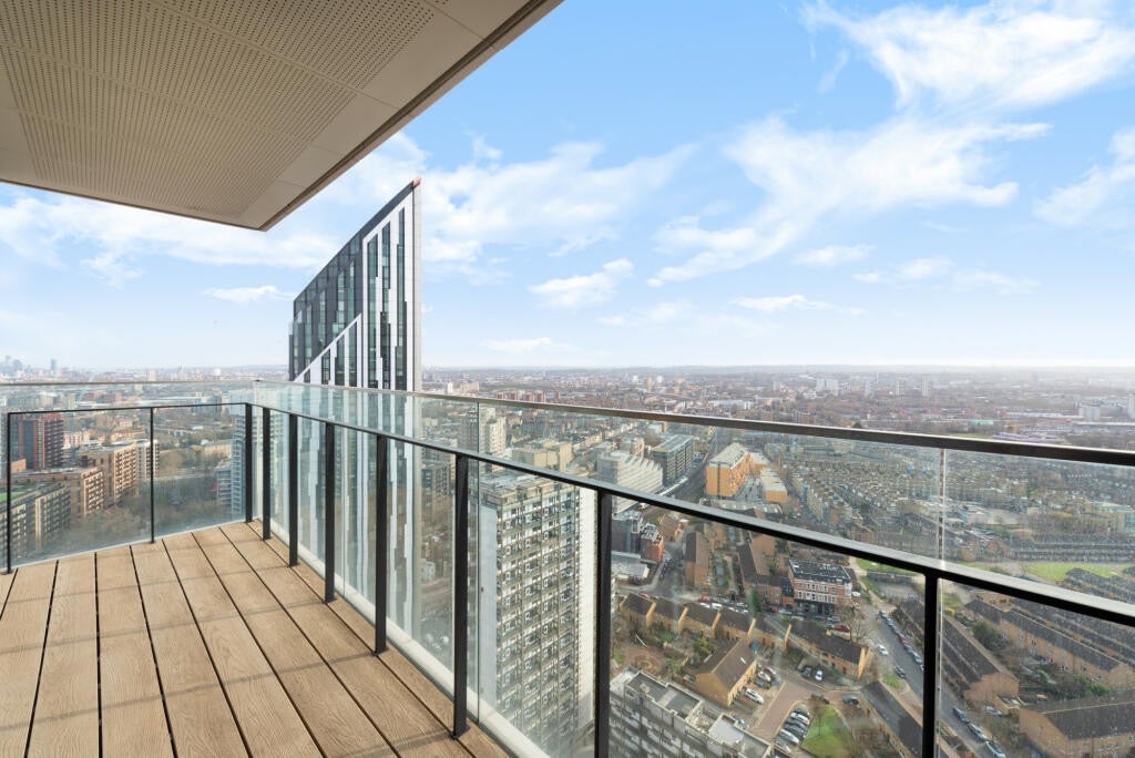Flat St. Gabriel Walk in Greater London