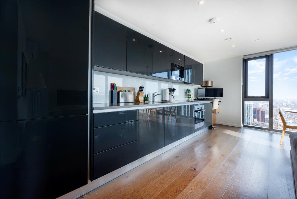 Flat St. Gabriel Walk in Greater London