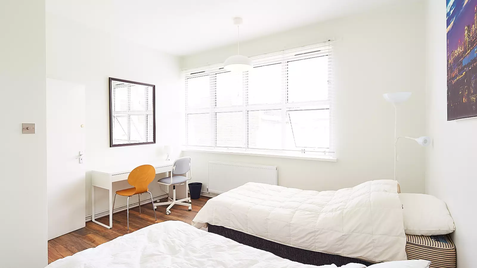 Flat Earl's Court Road in Greater London