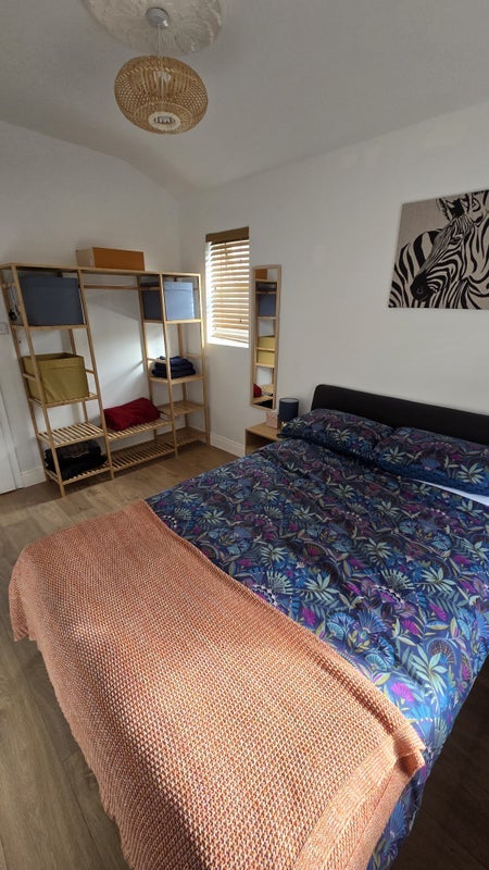 Flat Cerise Road in Greater London