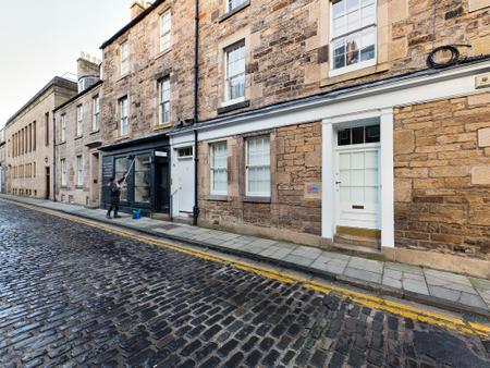Flat Young Street in City of Edinburgh