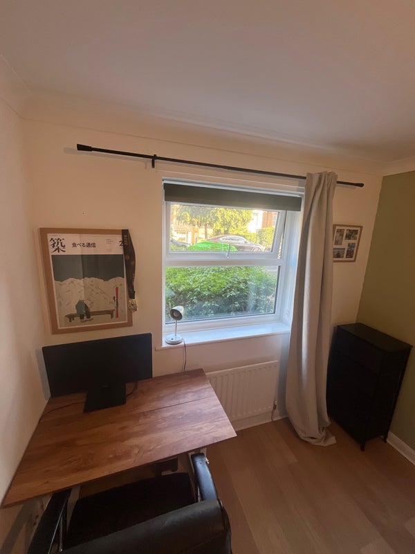 Room Elmcourt Road in Greater London