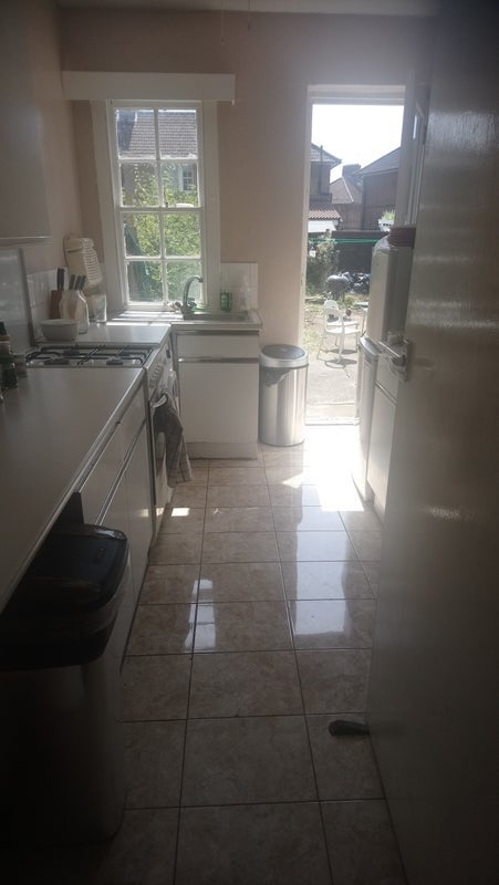 Room Braybrook Street in Greater London