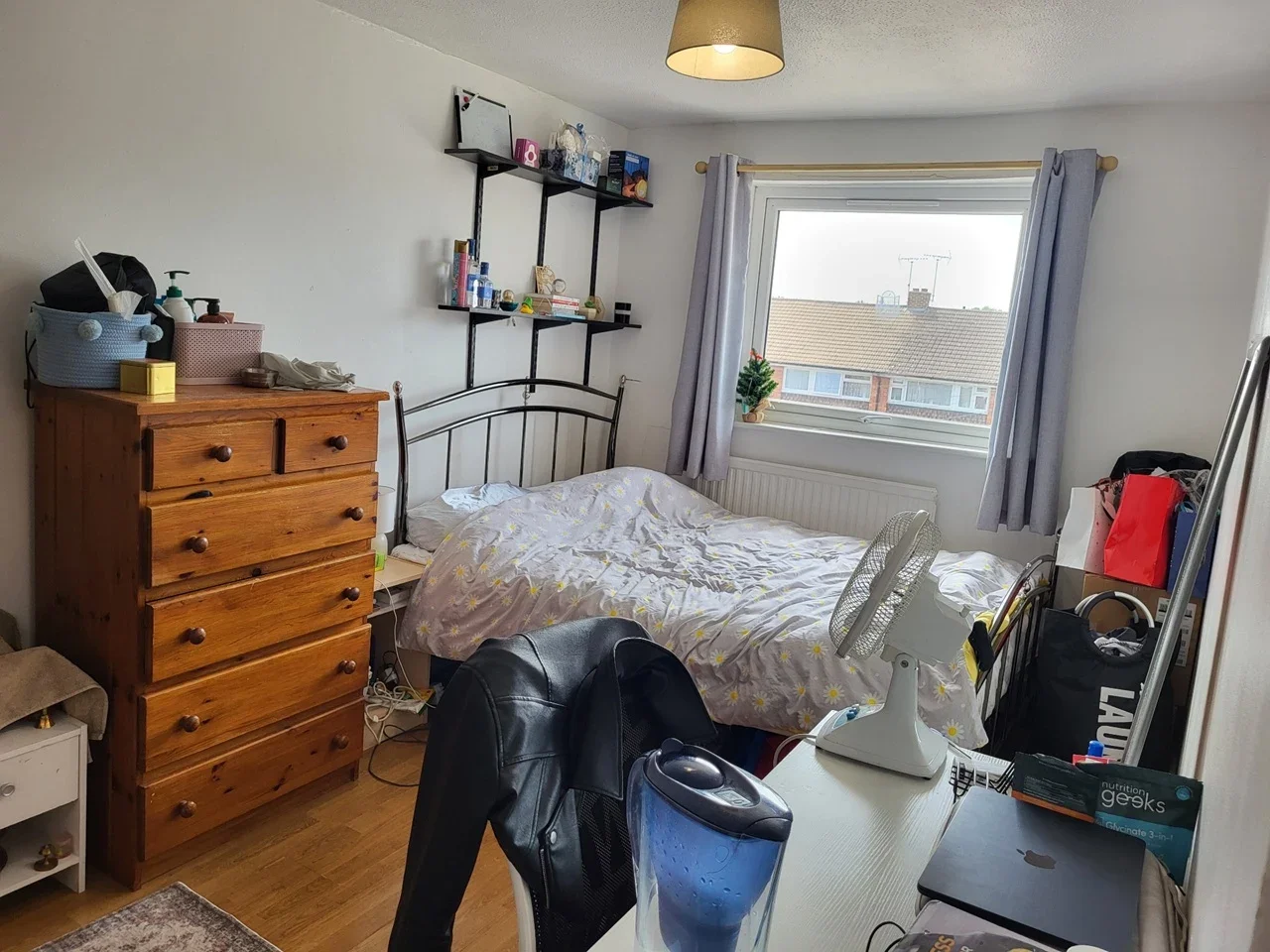 Room Sunrise Avenue in Chelmsford