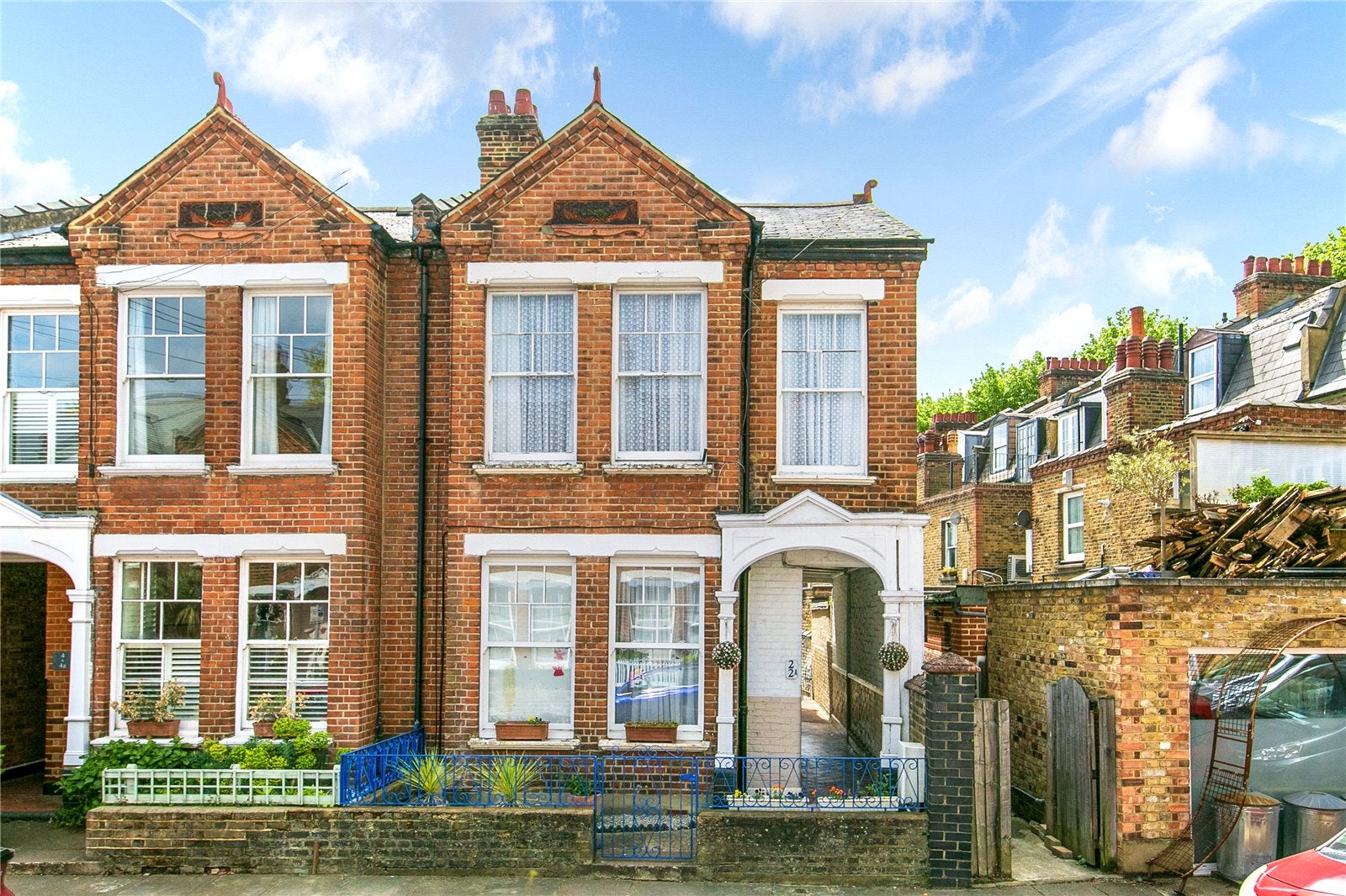 Flat North Avenue in Greater London