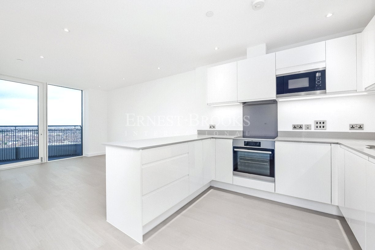 Flat Cambridge Road in Greater London