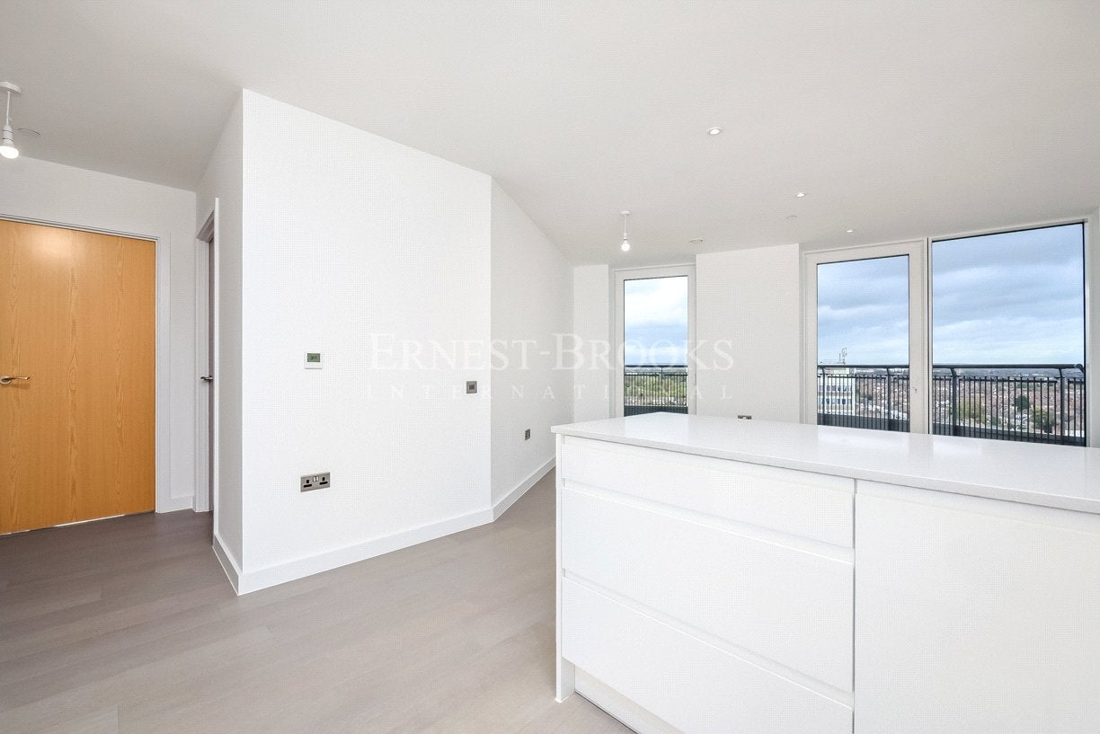 Flat Cambridge Road in Greater London