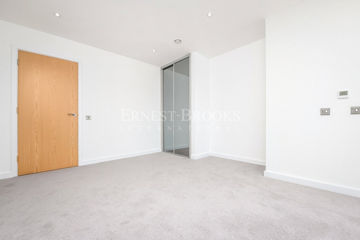 Flat Cambridge Road in Greater London