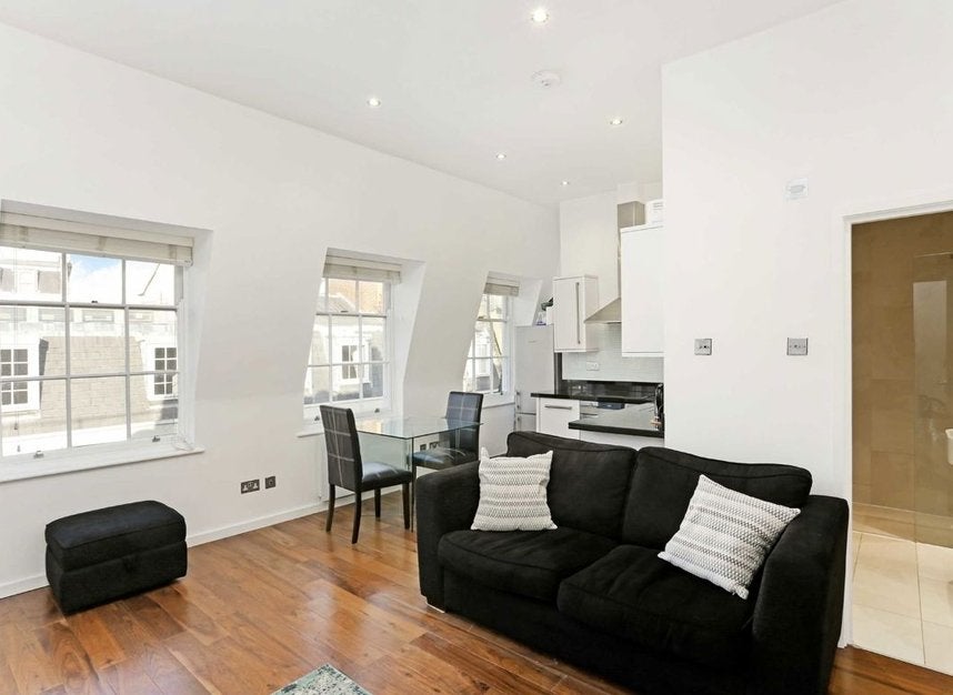 Flat St. James's Place in City of Westminster