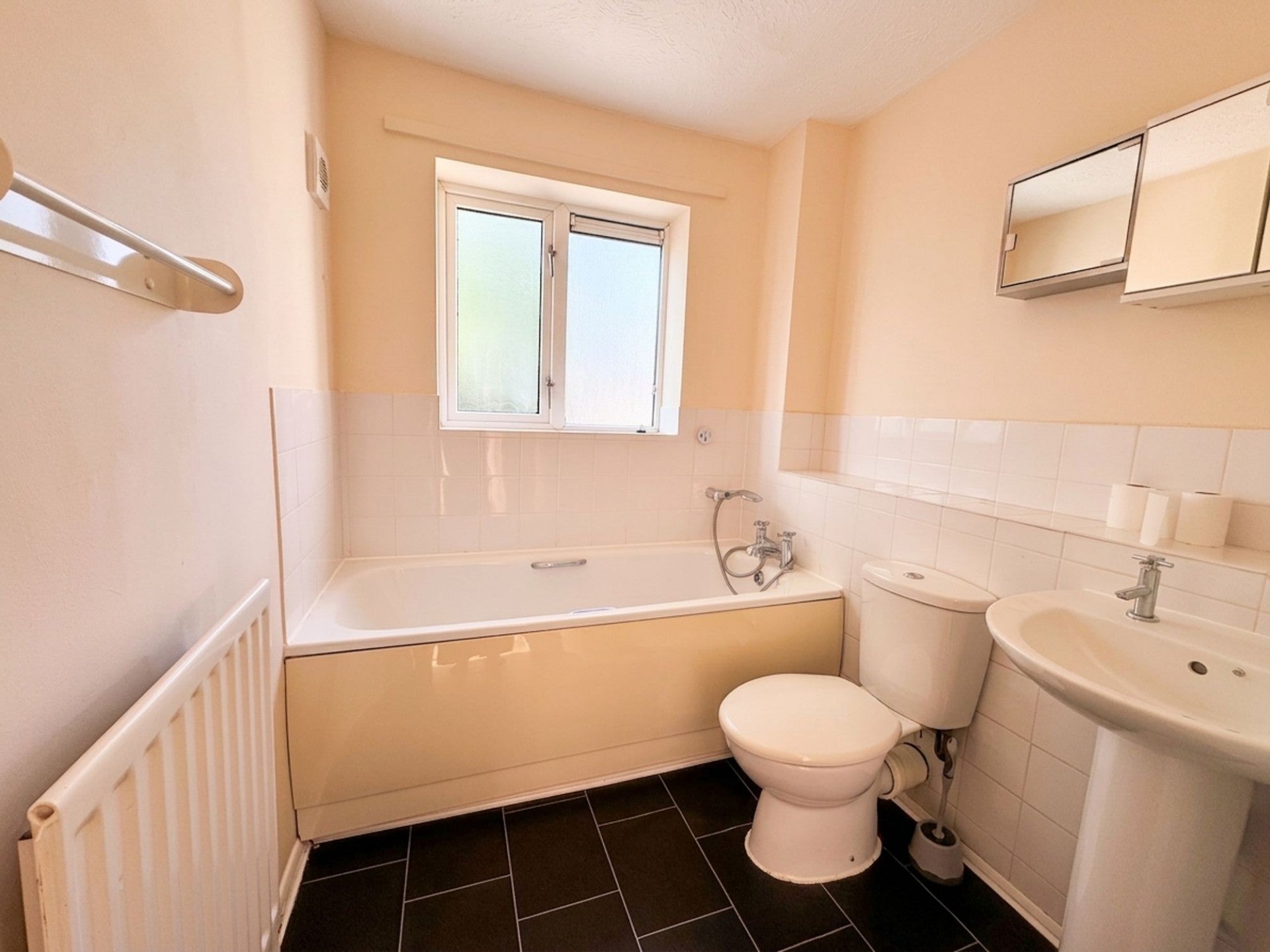 Flat Tilling Crescent in Tylers Green