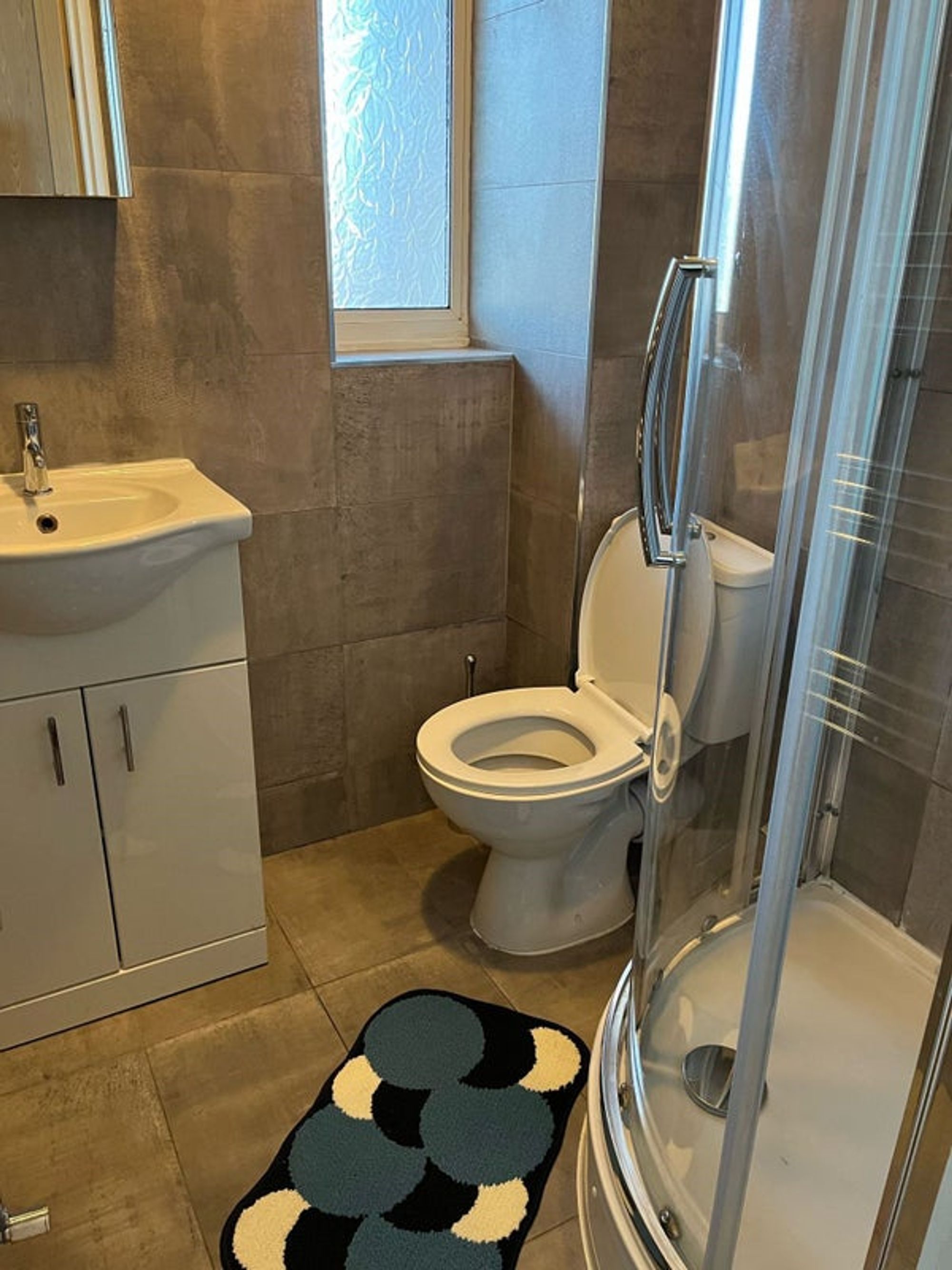 Room Solebay Street in Greater London