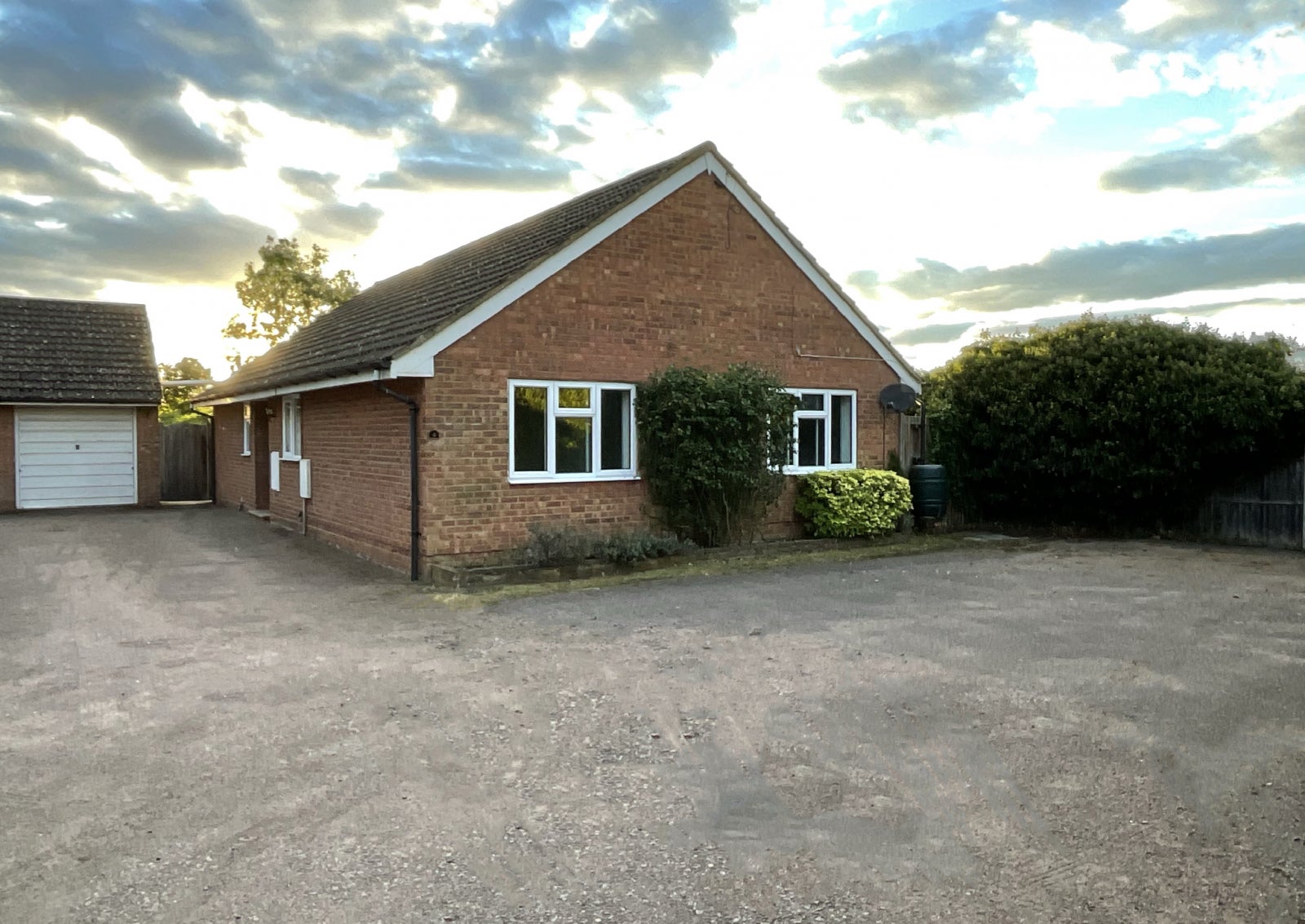 House Bedford Road in Henlow