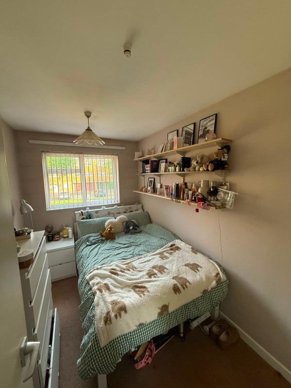 Room Garrick Close in Greater London