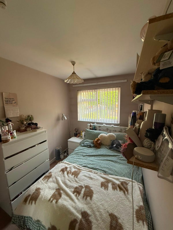 Room Garrick Close in Greater London